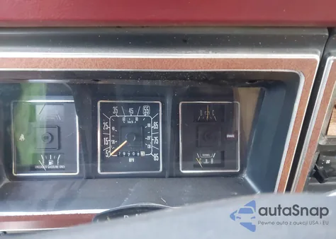 1985 Ford Econoline E150 Van z USA, uszkodzony, nr VIN 1FDEE14H7FHA90363